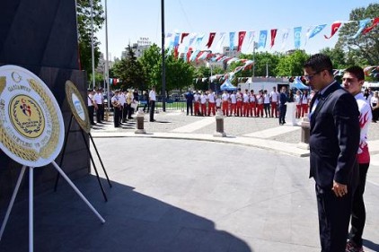 &#8216;Gençlik Haftası&#8217;başladı