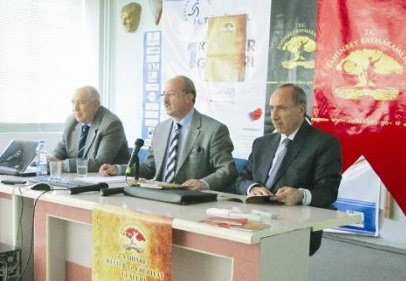 Gençlik konferansı düzenledi 