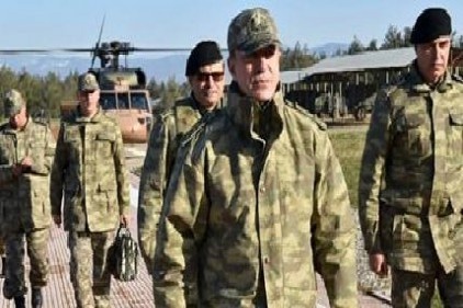 Genelkurmay Başkanı Akar, Kilis&#039;te bulunan Harekat Merkezini denetledi 