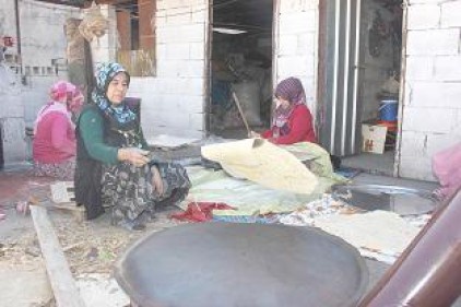 Geniş nüfuslu ailelerin olmazsa olmazı:Yufka ekmek