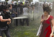 Gezi parkı protestolarında kadın imzası