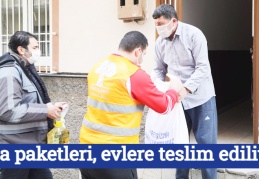 Gıda paketleri, evlere teslim ediliyor