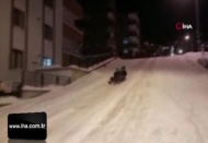 Giresun'da mahalle arasında poşetle kayak keyfi kazayla bitti