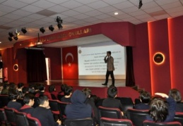 GKV’de ergenlik konusu anlatıldı