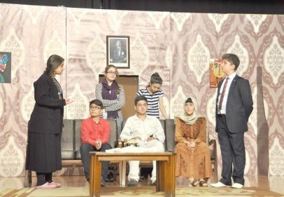 GKV’liler “Bana Bir Şeyhler Oluyor” adlı komedi sahnelendi