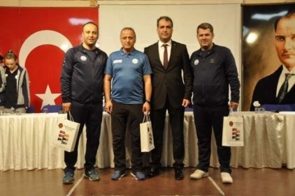 GKV&#8217;liler Merinos&#8217;un şampiyon bayan voleybol takımını ağırladı 