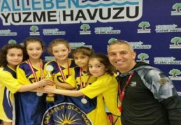 GKV’nin minik kulaçları şampiyonluğu kucakladı