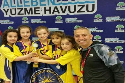 GKV&#8217;nin minik kulaçları şampiyonluğu kucakladı