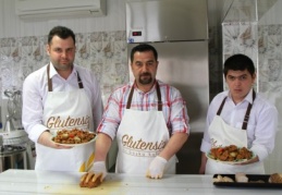 ‘Glutensiz Bir Başka Kafe’ de bu kez de glutensiz çiğköfte