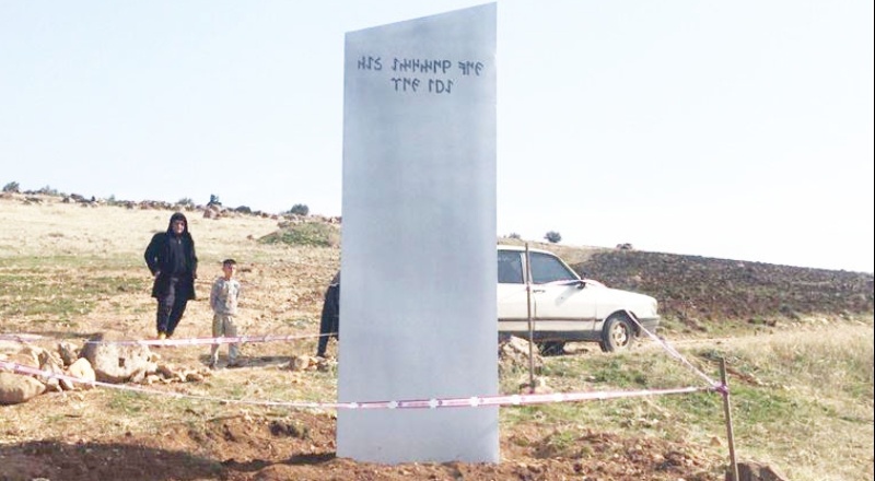 Göbeklitepe yakınlarında toprağa saplı bulunan metal blokun sırrı çözülmeye çalışılıyor