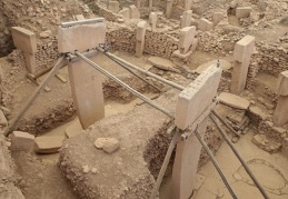 Göbeklitepe'deki Dikilitaş'ın küçültülmüş kopyası, BM'nin bahçesinde sergilenecek
