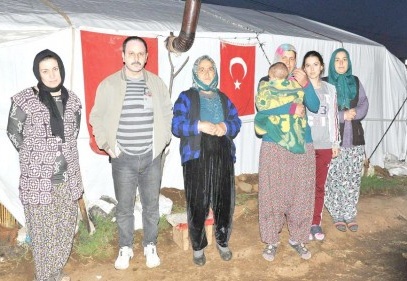 Göçerler otlak bulmakta sıkıntı yaşıyor