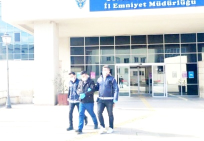 "Göçmen kaçakçılığı"ndan aranıyordu