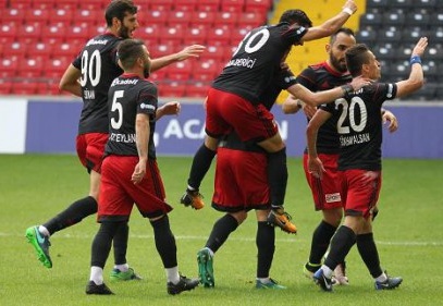 Gökhan kariyerindeki 28. golü attı