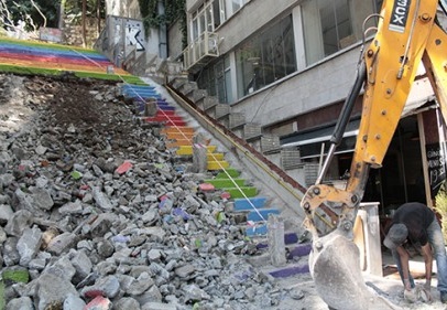 Gökkuşağı Merdivenlere Altyapı Yıkımı