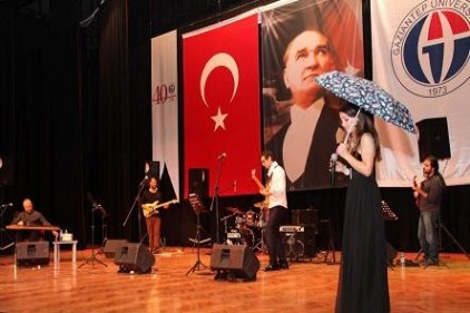 &#8220;Göksel BAKTAGİR & Komşu&#8221; konseri düzenlendi