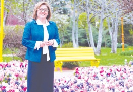 Gönülden gönüle bir bayram diliyorum