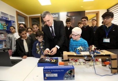 Görme engelli çocuklar Turkcell ile hayallerini kodlayacak