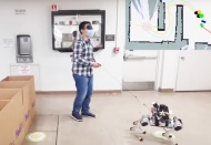 Görme engellilere eşlik edecek robot rehber köpekler geliştirildi