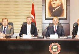 GSO Meclis Başkanı Adil Sani Konukoğlu: Gerekli adımları geç kalmadan atmalıyız