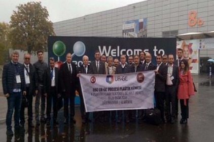 GSO UR-GE plastik kümesi heyeti Almanya K Plastik Fuarında