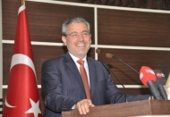 Güçlü, öğrencilere hayallerinin peşinde koşmalarını tavsiye etti