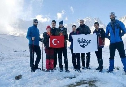 GÜDAT Erciyes Zirvesinde Gaziantep’in Kurtuluşunu andı