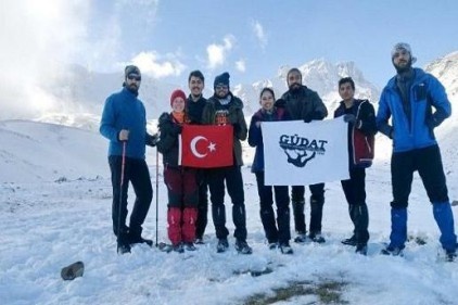 GÜDAT Erciyes Zirvesinde Gaziantep&#8217;in Kurtuluşunu andı