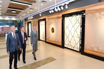 Gül, ihracat ve sosyal sorumluluk projeleri hakkında bilgi aldı