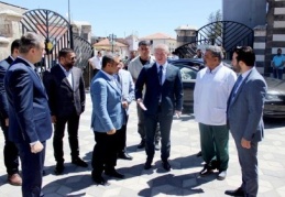 Gül, MMT Amerikan Hastanesi’ni ziyaret etti