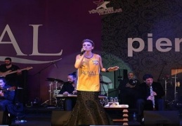 Gülben Ergen Royal için geldi