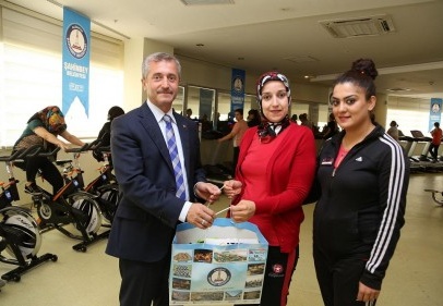 Gülbeyaz Erkan yüzme havuzunda 48 kilo zayıfladı