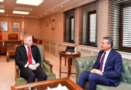 Gül’ü ziyaret etti