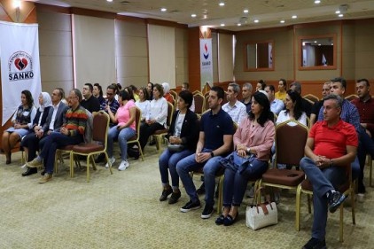 “Gülümsemenin Büyüsü" anlatıldı