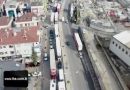 Gümrükte oluşan teknik arıza, kilometrelerce tır kuyruğuna sebep oldu