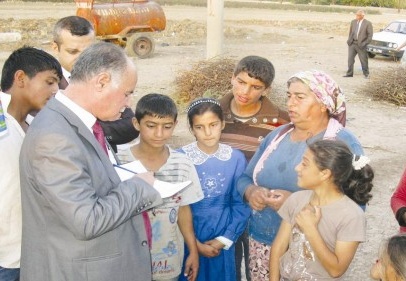 Gündeş, tarım işçisi aileleri ziyaret etti
