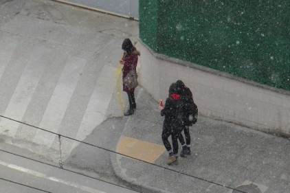Güne karla uyandık, ama arkası gelmedi
