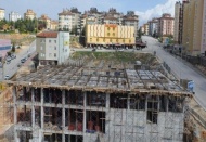 Güneykent pazar alanı ve sosyal tesisi inşaatı hızla devam ediyor