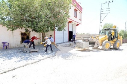 Güngörge Mahallesinde kilitli parke taşı yapıldı