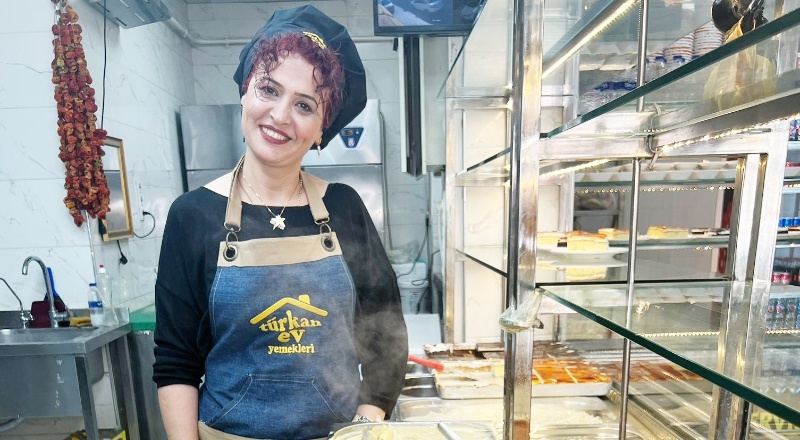 Günlük 25 çeşit yemek ile öğrencilere hizmet veriyor