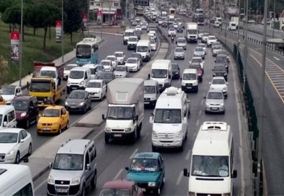 Gurbetçilerin bayram trafiği başladı
