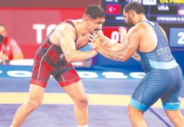 Güreşte Taha Akyol, final şansını yitirdi