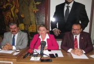 Güven ortamı olmadığı için para dışarıya gidiyor