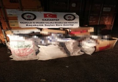 Güvenevler Mahallesi’ndeki bir depoya kaçak operasyonu yapıldı