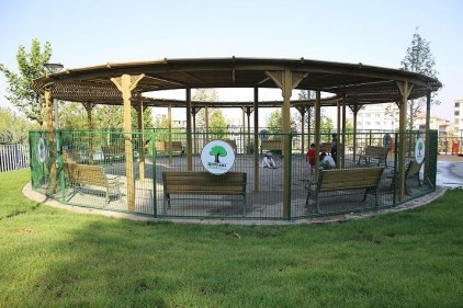Güvenevler Mahallesi&#8217;ndeki park tamamlandı