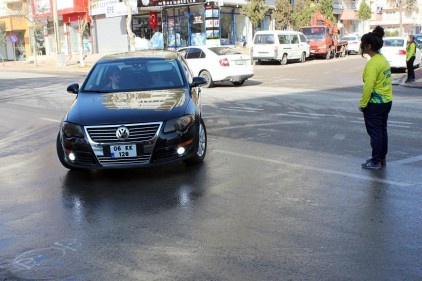 Güzergah kız öğrencilere emanet edildi