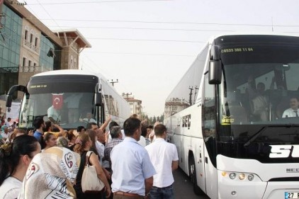 Hacı adayları uğurlandı