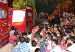 Hacivat Karagöz Gölge Oyunu gösterileri sona erdi