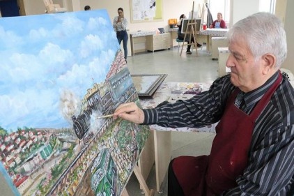 Hafızasına kaydettiği yerleri 50 yıl sonra bile resmedebiliyor 