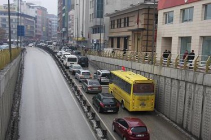 &#8220;Hafta sonu trafik felç oluyor&#8221;